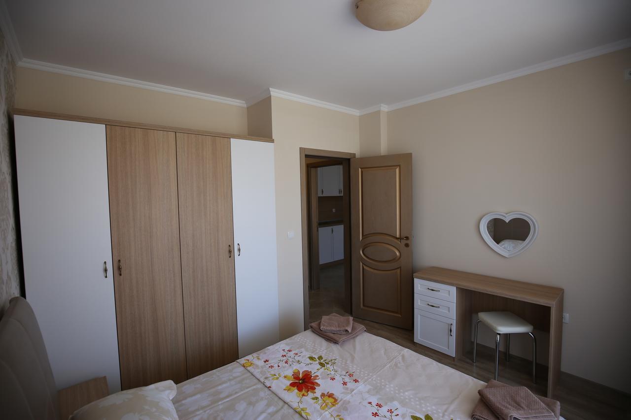 Apartments In Rif 3 Ravda Bagian luar foto