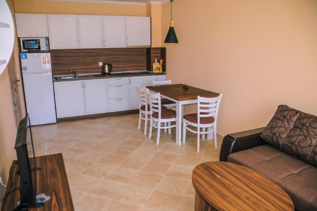 Apartments In Rif 3 Ravda Bagian luar foto